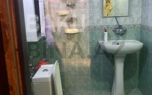 7 Room House / Villa for Sale in Baku