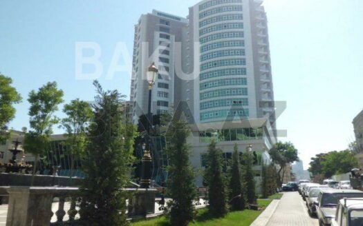 5 Room Office for Sale in Baku