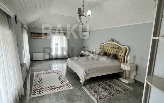 5 Room House / Villa for Sale in Baku