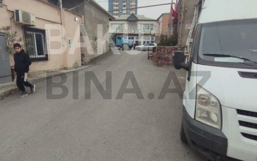 4 Room House / Villa for Sale in Baku