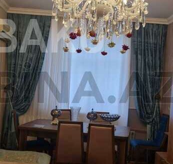 2 Rooms Old Apartment for Sale in Baku