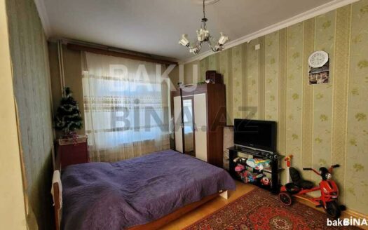 1 Room Old Apartment for Sale in Baku