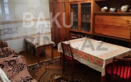 2 Rooms Old Apartment for Sale in Ganja