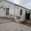 4 Room House / Villa for Sale in Baku