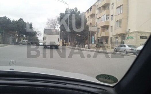 2 Rooms Old Apartment for Sale in Baku