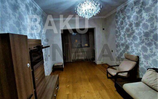 2 Rooms Old Apartment for Sale in Baku