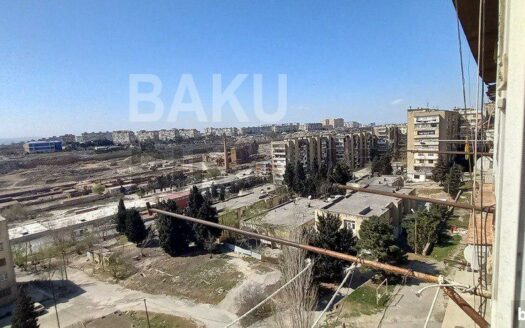 2 Rooms Old Apartment for Sale in Baku