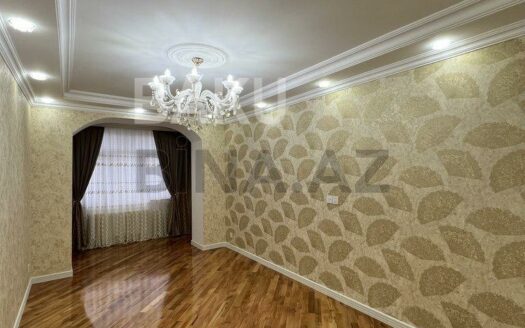 3 Room Old Apartment for Sale in Baku