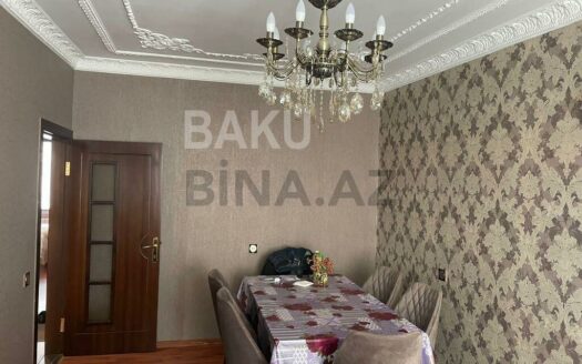 2 Rooms Old Apartment for Sale in Baku