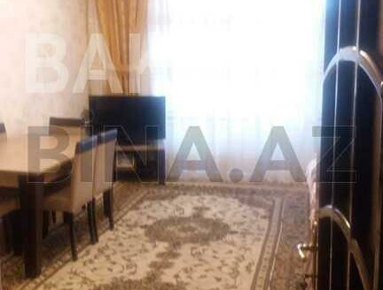 2 Rooms Old Apartment for Sale in Baku