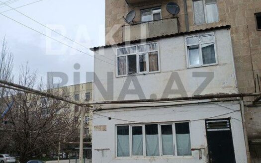 1 Room Old Apartment for Sale in Baku