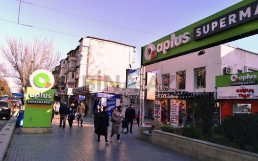 2 Rooms Old Apartment for Sale in Baku