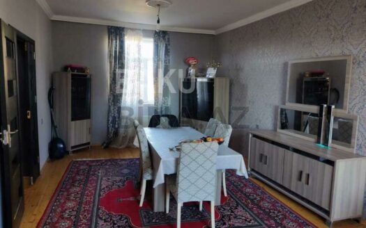 7 Room House / Villa for Sale in Baku
