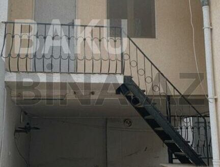 4 Room House / Villa for Sale in Baku