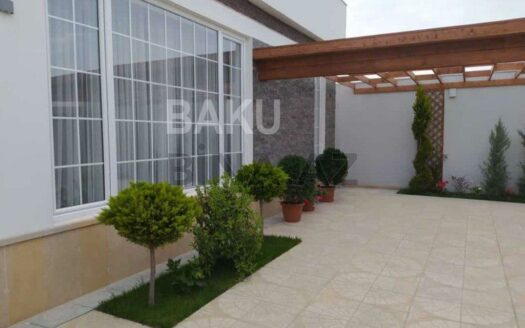 4 Room House / Villa for Sale in Baku
