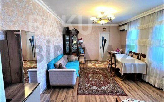 2 Rooms Old Apartment for Sale in Baku