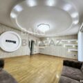3 Room Old Apartment for Sale in Baku