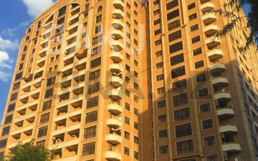 4 Room New Apartment for Sale in Baku