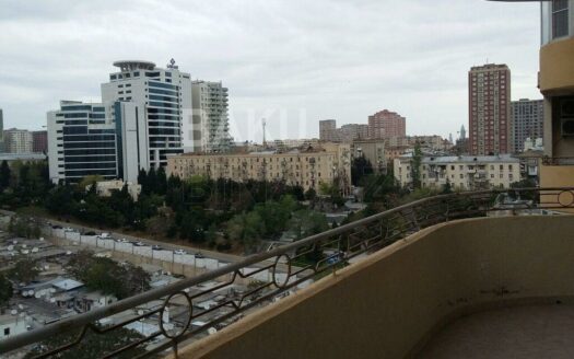 4 Room New Apartment for Sale in Baku
