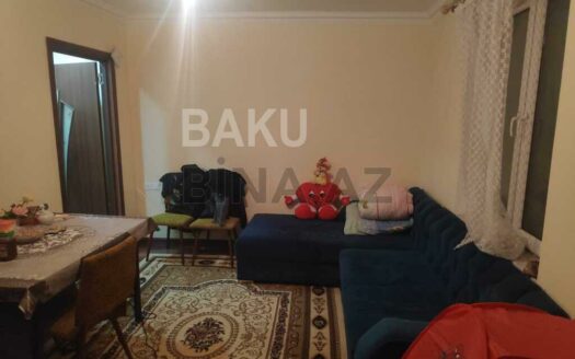 1 Room Old Apartment for Sale in Baku