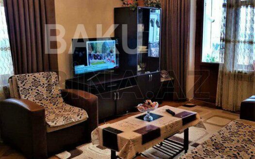 2 Rooms Old Apartment for Sale in Baku