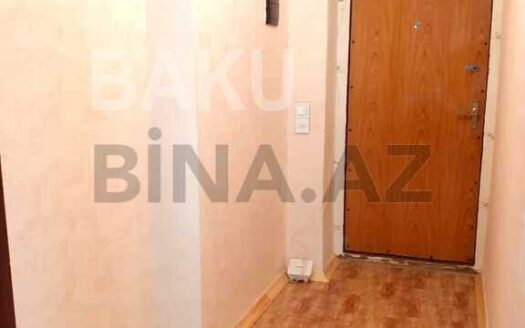 2 Rooms Old Apartment for Sale in Baku
