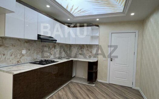 2 Rooms Old Apartment for Sale in Baku