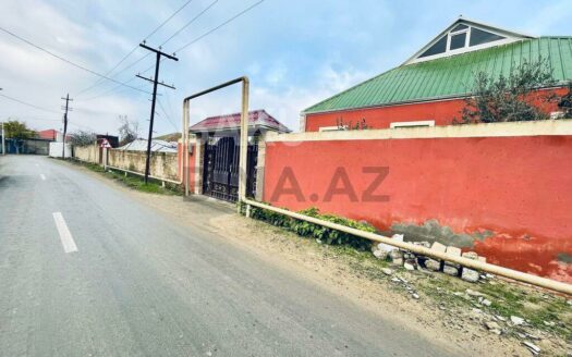 4 Room House / Villa for Sale in Baku