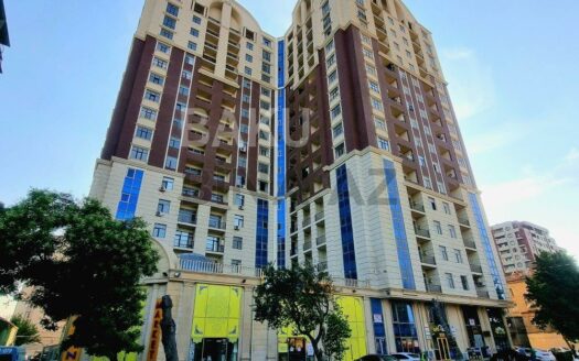 4 Room New Apartment for Sale in Baku