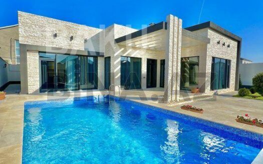 4 Room House / Villa for Sale in Baku