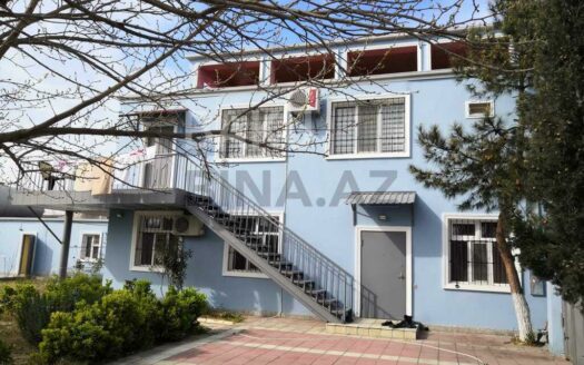 5 Room House / Villa for Sale in Baku