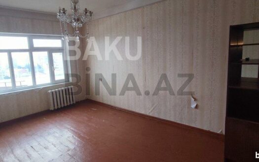 2 Rooms Old Apartment for Sale in Baku