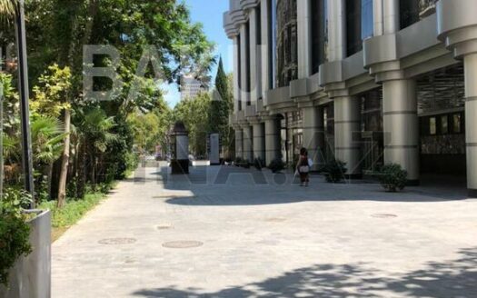 3 Room Old Apartment for Sale in Baku