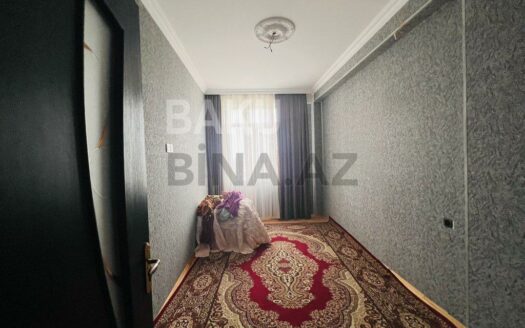 1 Room Old Apartment for Sale in Baku