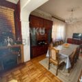 4 Room Old Apartment for Sale in Baku