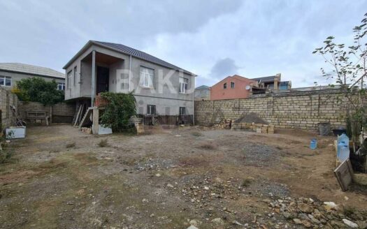 5 Room House / Villa for Sale in Baku