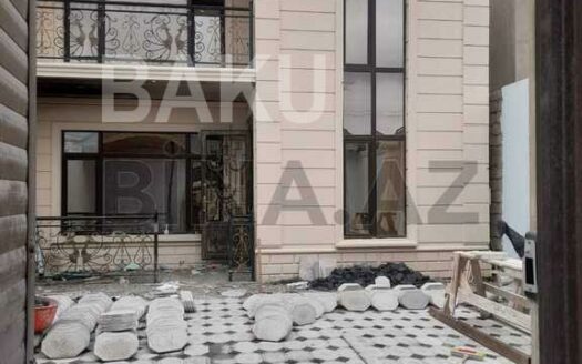 4 Room House / Villa for Sale in Baku