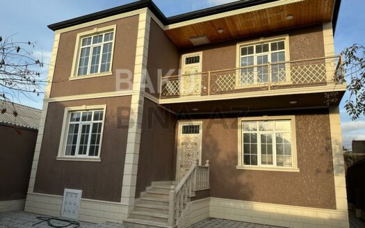 5 Room House / Villa for Sale in Baku