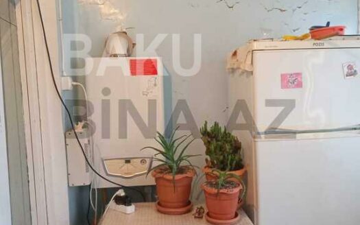 2 Rooms Old Apartment for Sale in Ganja