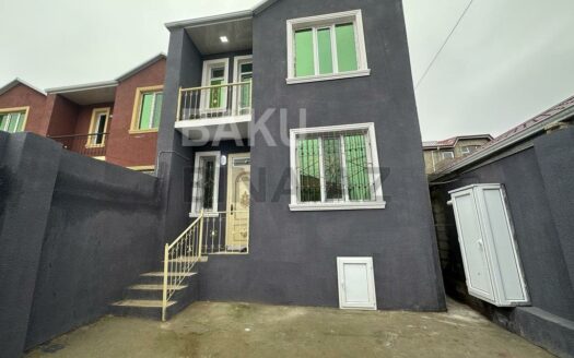 4 Room House / Villa for Sale in Baku