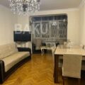 3 Room Old Apartment for Sale in Baku