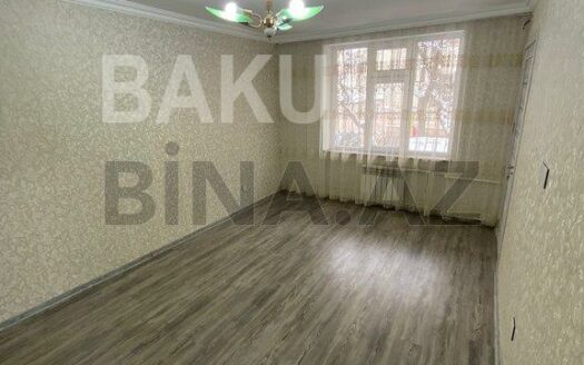 1 Room Old Apartment for Sale in Baku