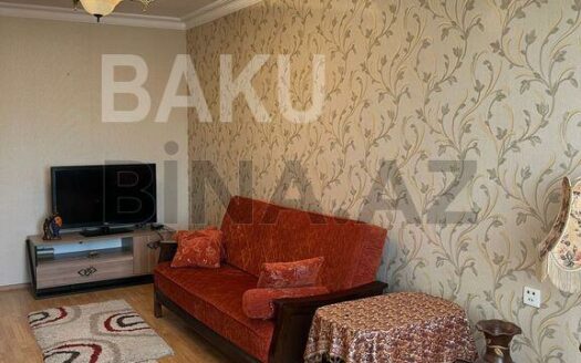 3 Room Old Apartment for Sale in Baku