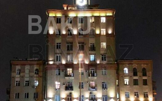 2 Rooms Old Apartment for Sale in Baku