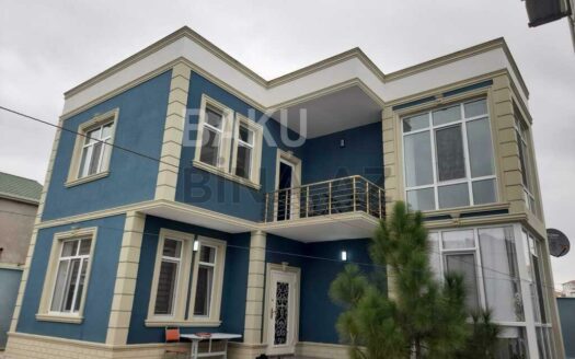 6 Room House / Villa for Sale in Baku