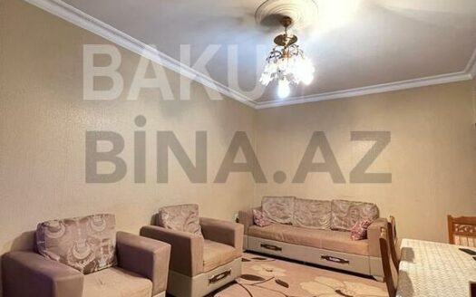 2 Rooms Old Apartment for Sale in Baku