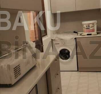 2 Rooms Old Apartment for Sale in Baku