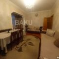 2 Rooms Old Apartment for Sale in Baku