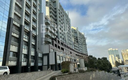 4 Room New Apartment for Sale in Baku