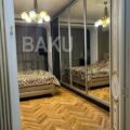 3 Room Old Apartment for Sale in Baku